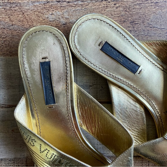 Louis Vuitton Gold Sandals 38 - Picture 4 of 8